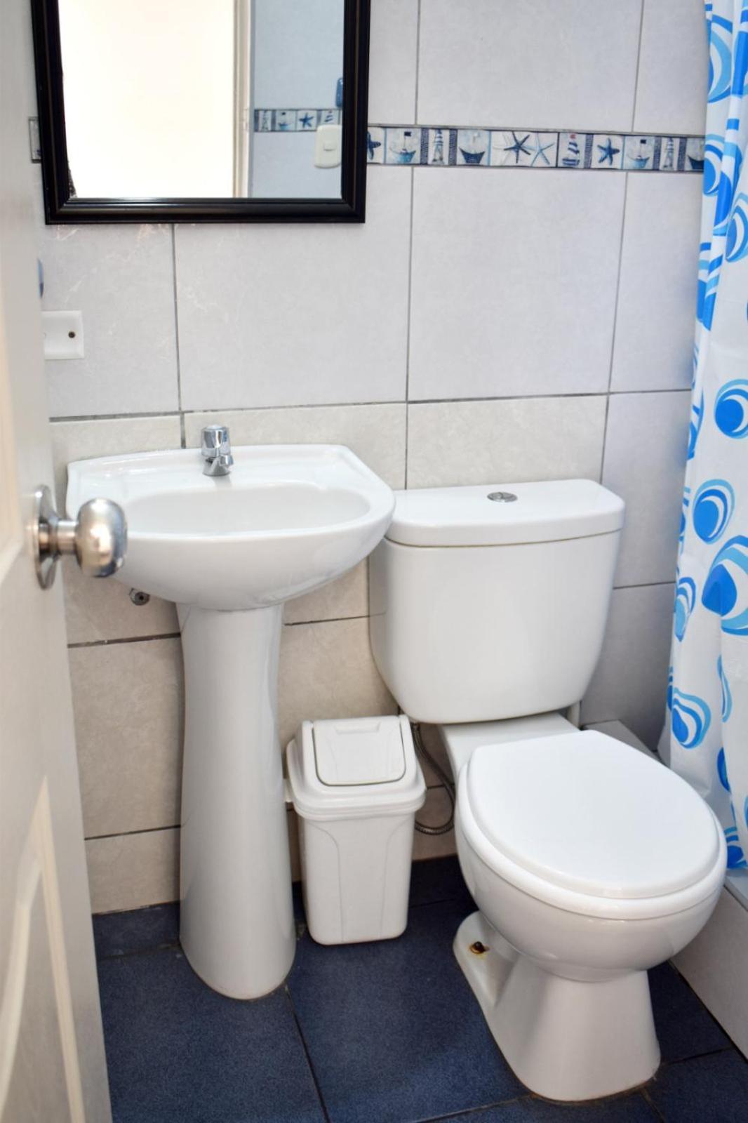 Hospedaje El Buen Samaritano パラカス 部屋 写真