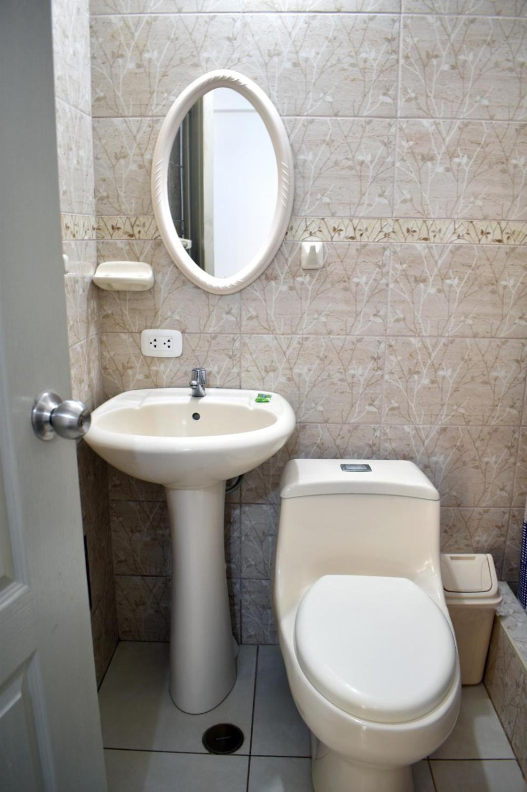 Hospedaje El Buen Samaritano パラカス 部屋 写真